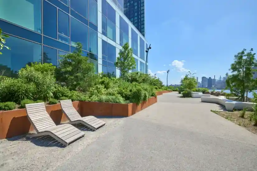 You don’t need to be a resident to stroll along the 58,000-square-foot Halletts Point Esplanade near the Durst Organization’s residential development in Astoria.